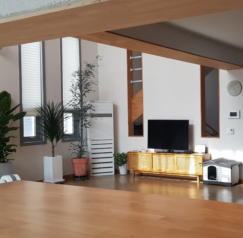 UNIQUEMAIN 대형LED/컨셉 렌탈스튜디오