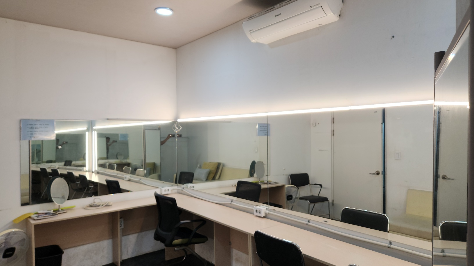 UNIQUEMAIN 대형LED/컨셉 렌탈스튜디오